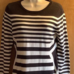EUC Calvin Klein Gray Striped Dress  Size:  Medium
